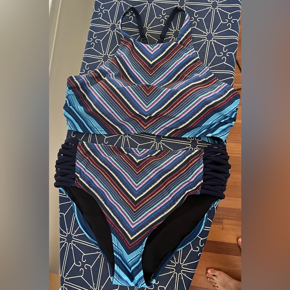 High Rise Full Coverage Bikini with Lace Up Details and MultiColor Print Size 12